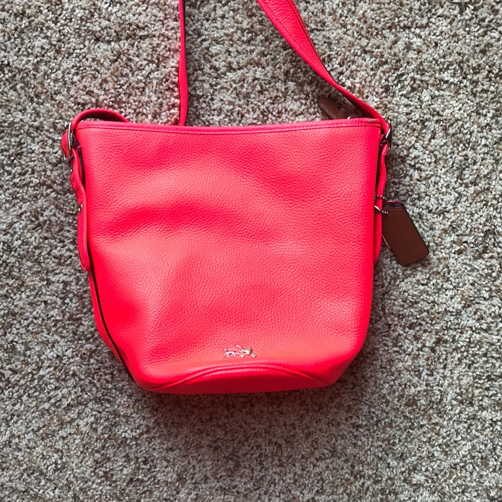 🏴🏴BLACK FRIDAY SALE 🏴🏴Coach Bucket Tote